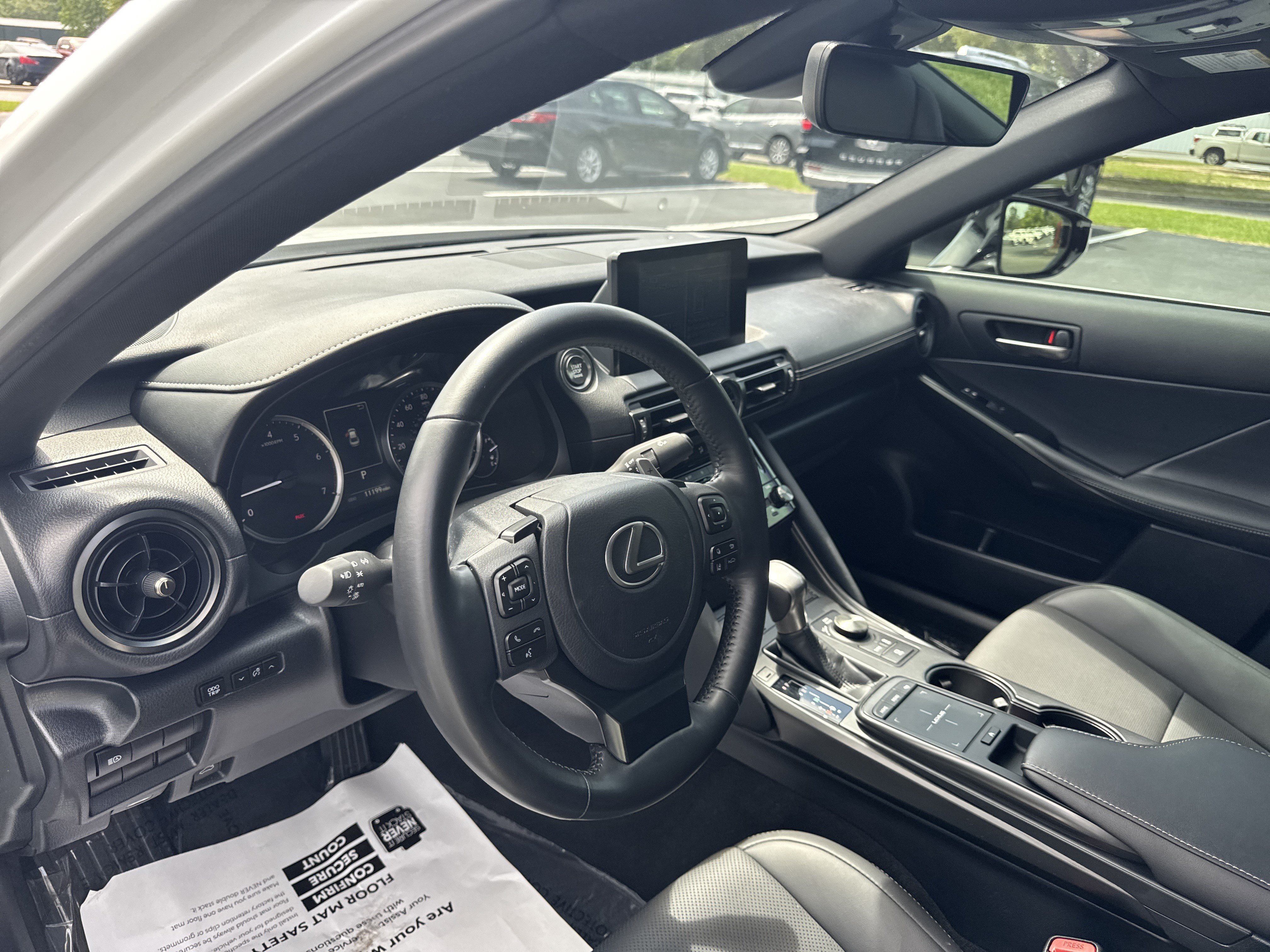 Used 2025 Lexus IS 300 w/ Comfort Package RWD image 15