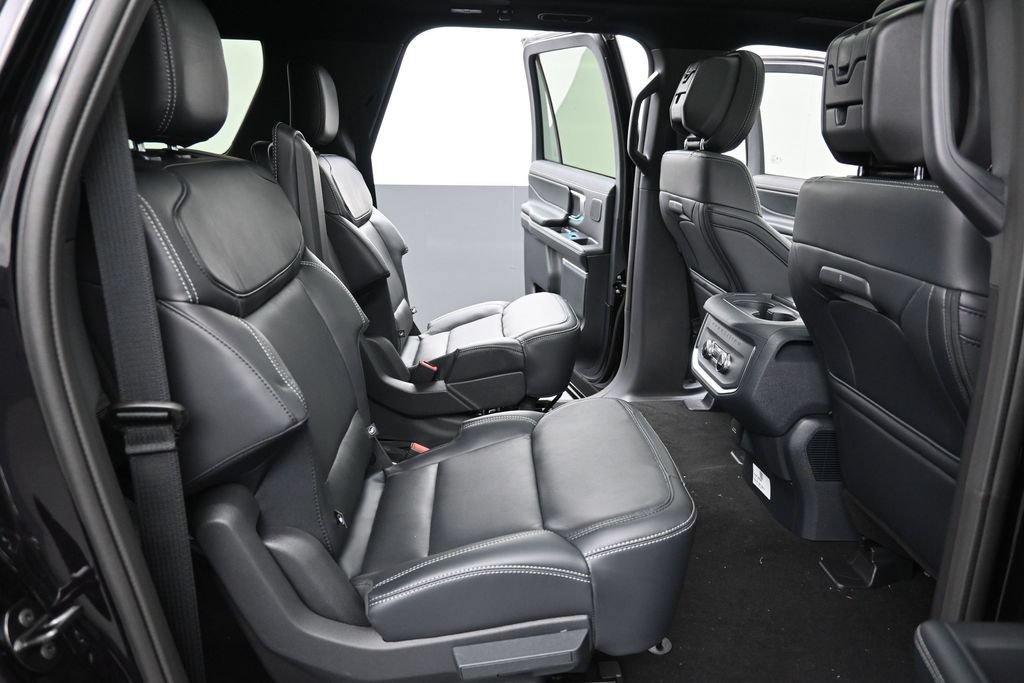 New 2027 Ford Expedition Max Platinum w/ Stealth Appearance Package AWD/4WD image 10