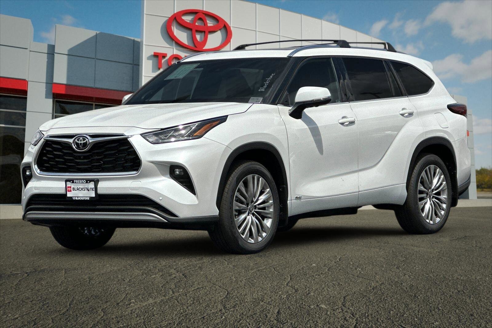 Certified 2026 Toyota Highlander Platinum AWD/4WD image 7