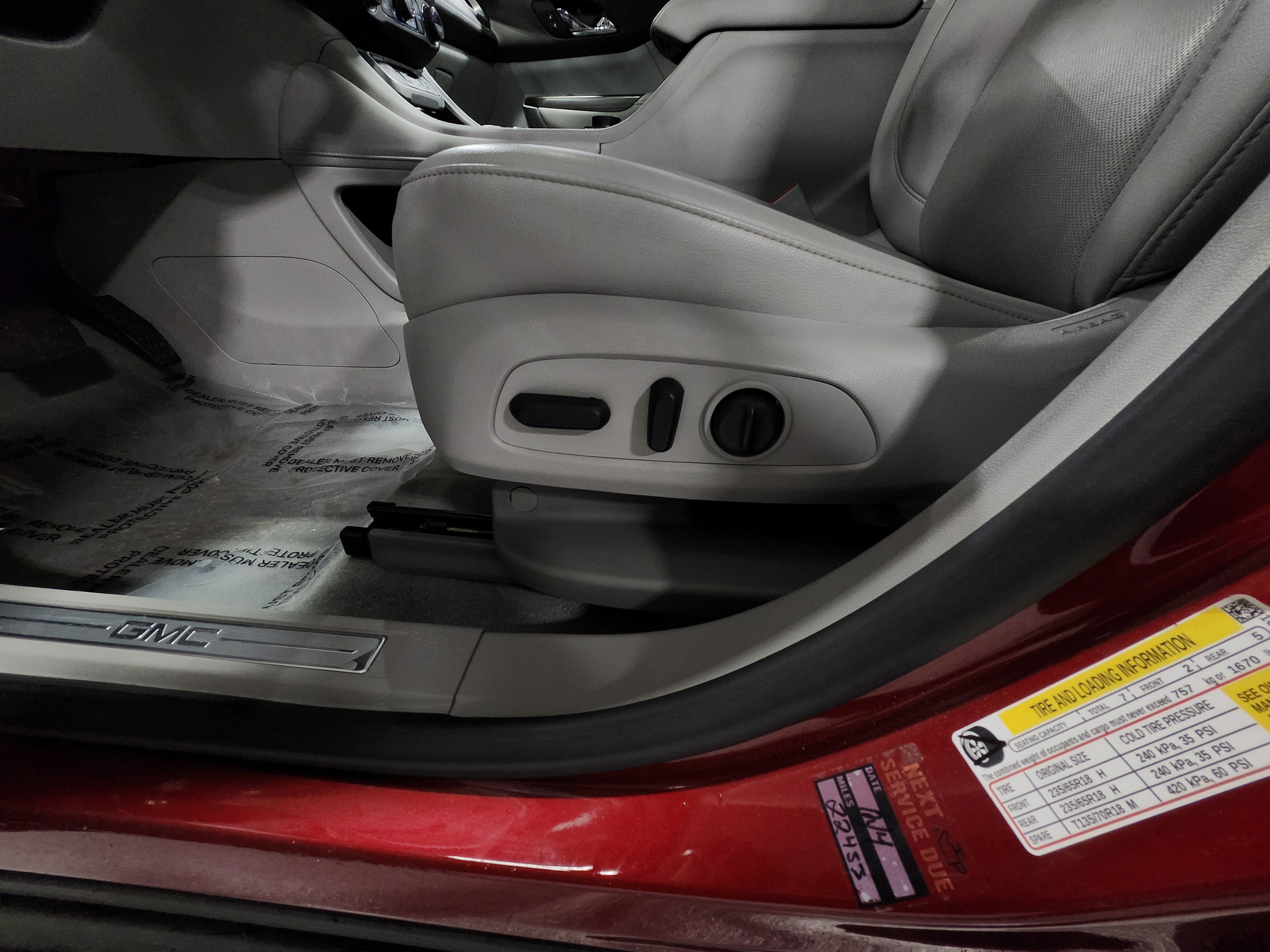 Used 2023 GMC Acadia SLT image 21