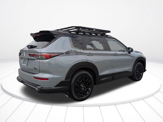 New 2026 Mitsubishi Outlander AWD image 3