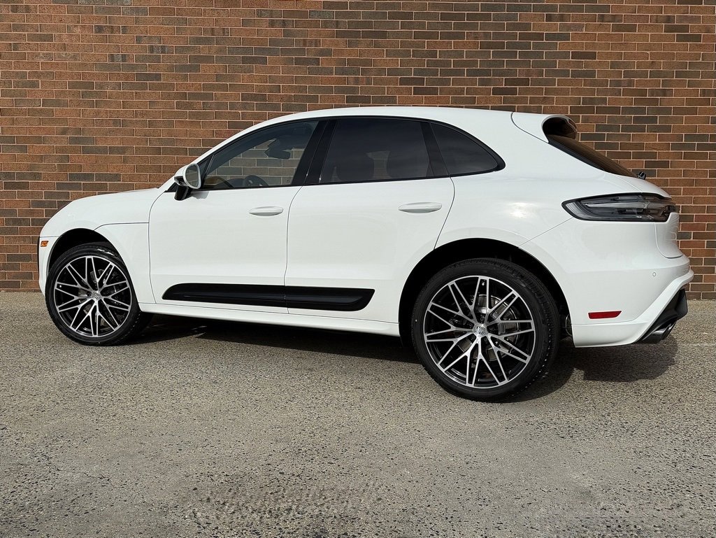 New 2026 Porsche Macan image 3