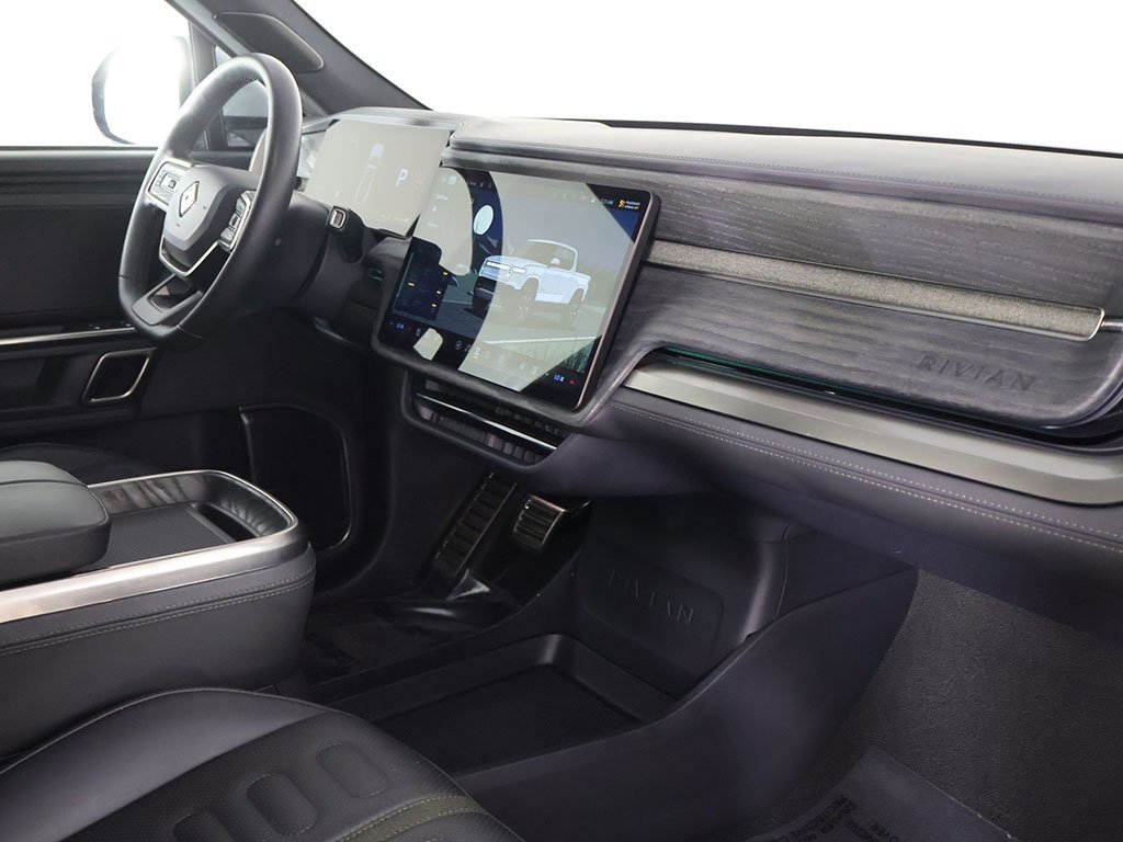 Used 2022 Rivian R1T Adventure image 30