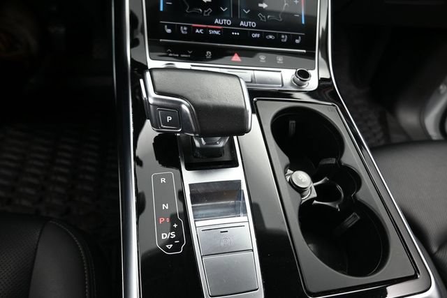 Used 2023 Audi Q8 Prestige AWD/4WD image 12