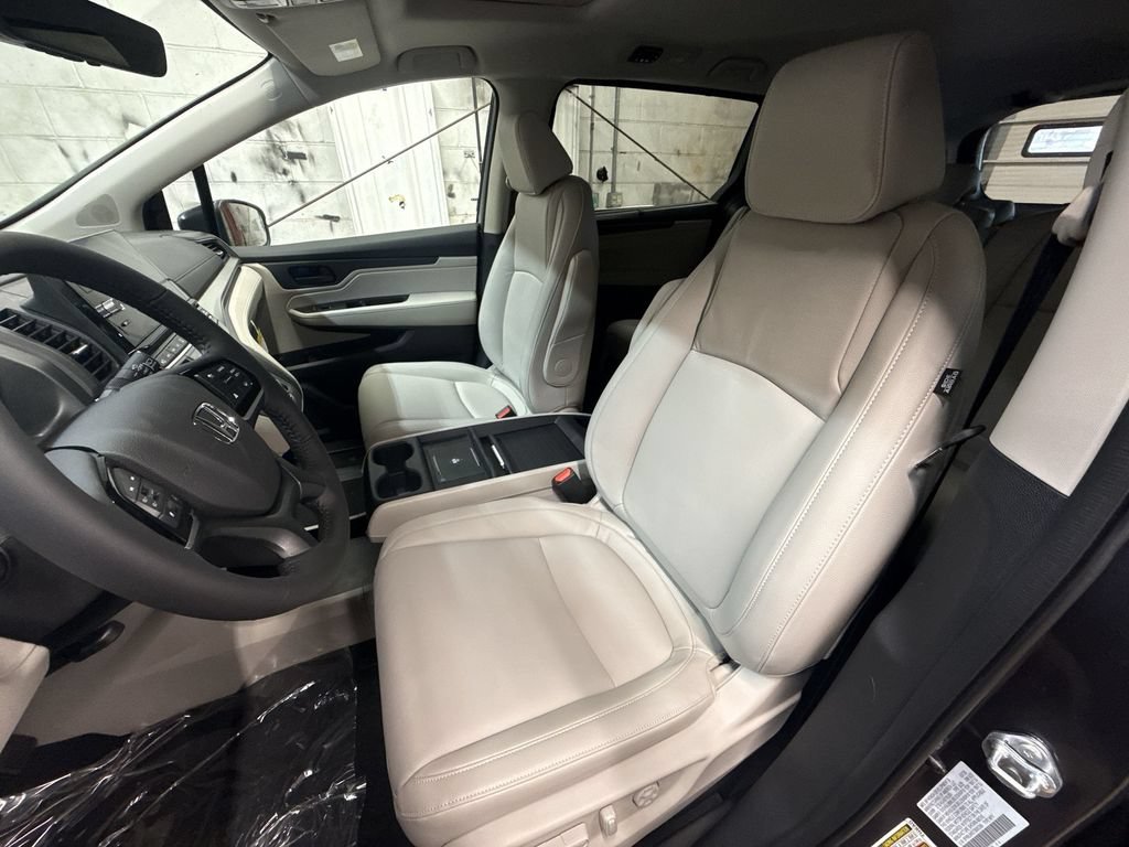 Used 2026 Honda Odyssey EX-L image 13