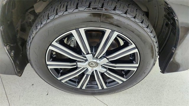 Used 2021 Lexus LX 570 4WD w/ 3rd Row & Luxury Pkg image 60