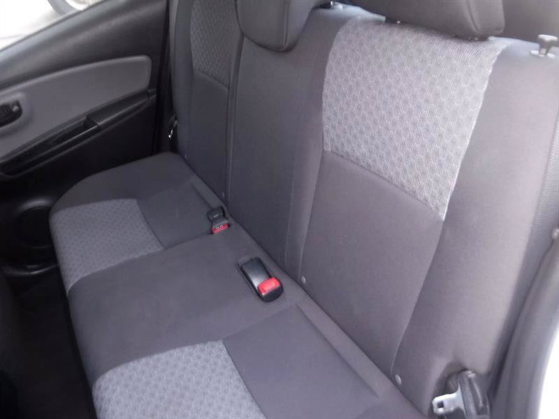 Used 2015 Toyota Yaris L FWD image 31