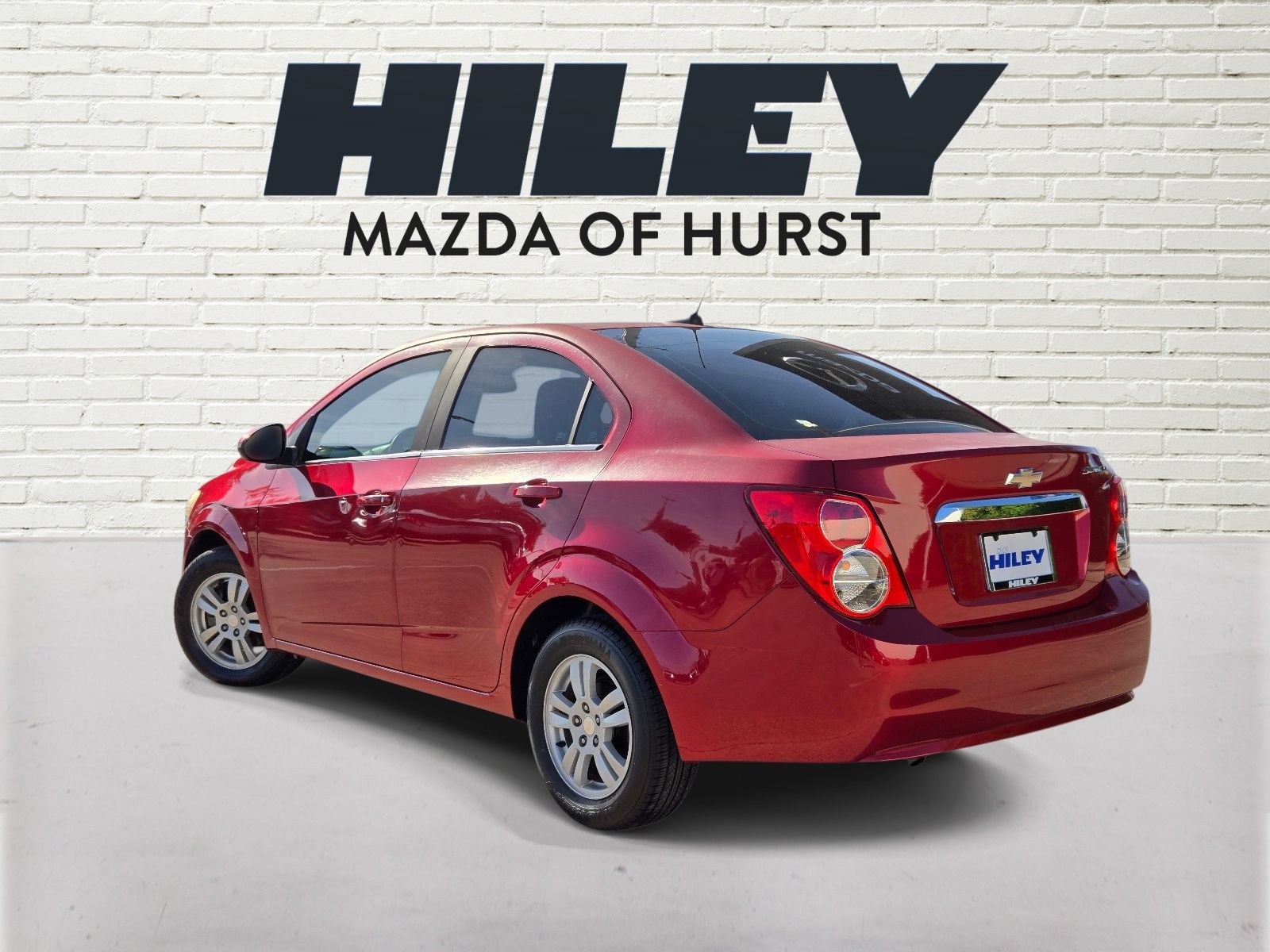 Used 2015 Chevrolet Sonic LT FWD image 5