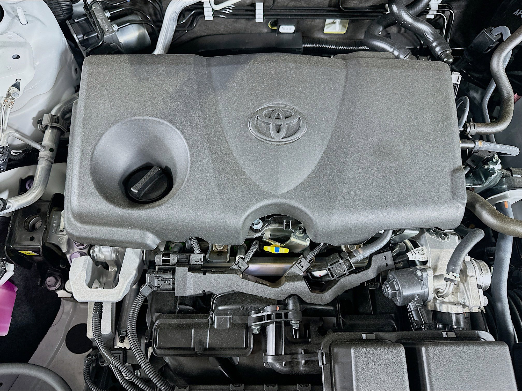 Used 2025 Toyota RAV4 LE image 30