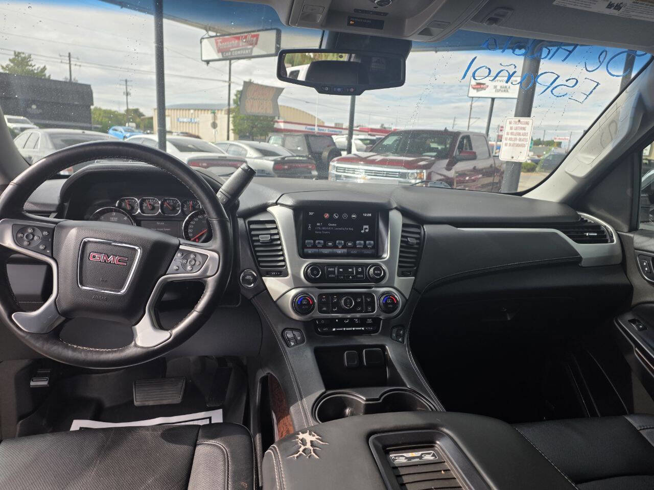 Used 2016 GMC Yukon XL SLT image 13