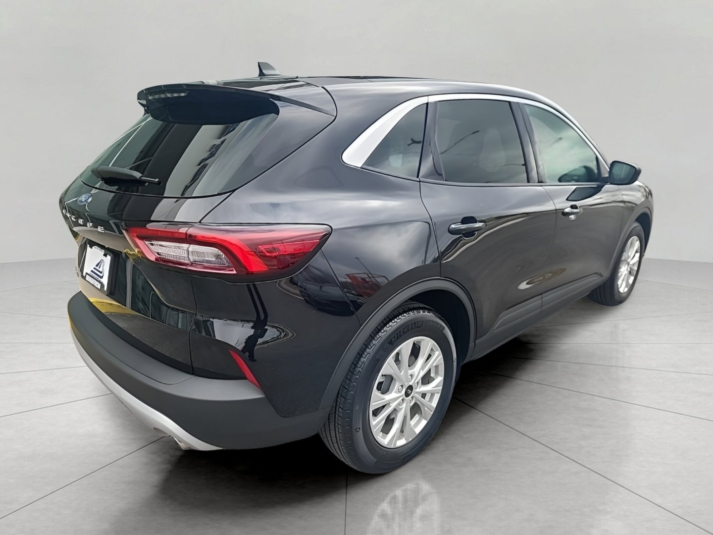 Certified 2023 Ford Escape Active w/ Cold Weather Package FWD image 7