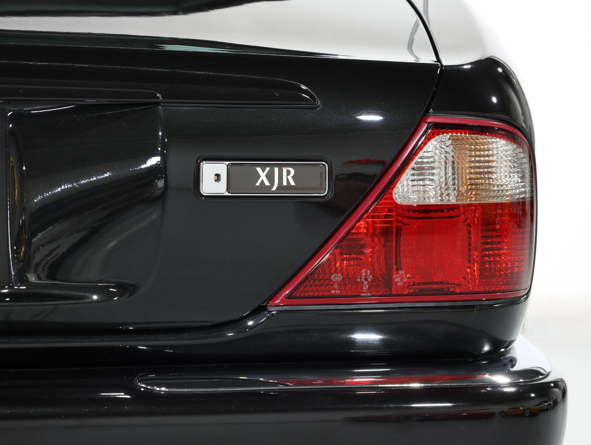 Used 1998 Jaguar XJ8 RWD image 34