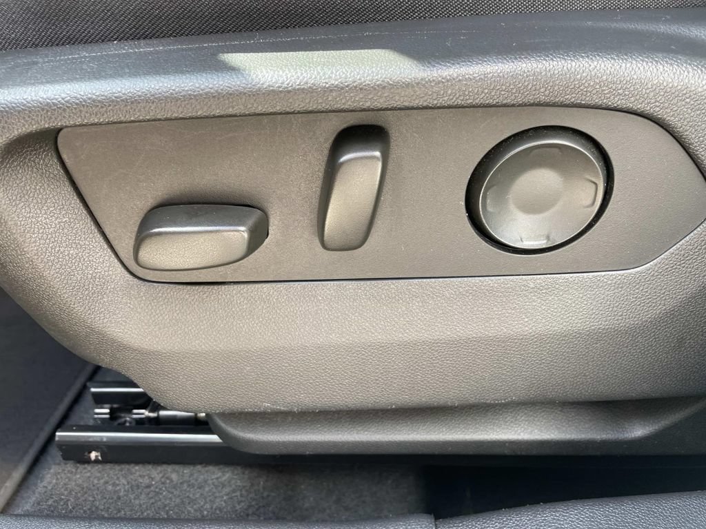 Used 2024 Buick Envision Preferred AWD/4WD image 19
