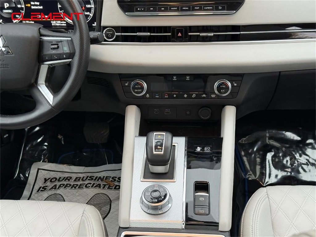 Used 2024 Mitsubishi Outlander SEL image 18