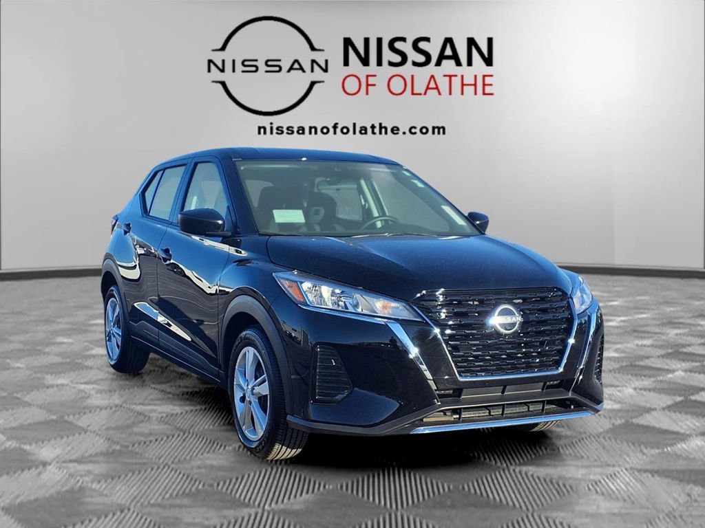 Certified 2025 Nissan Kicks Play S image 30