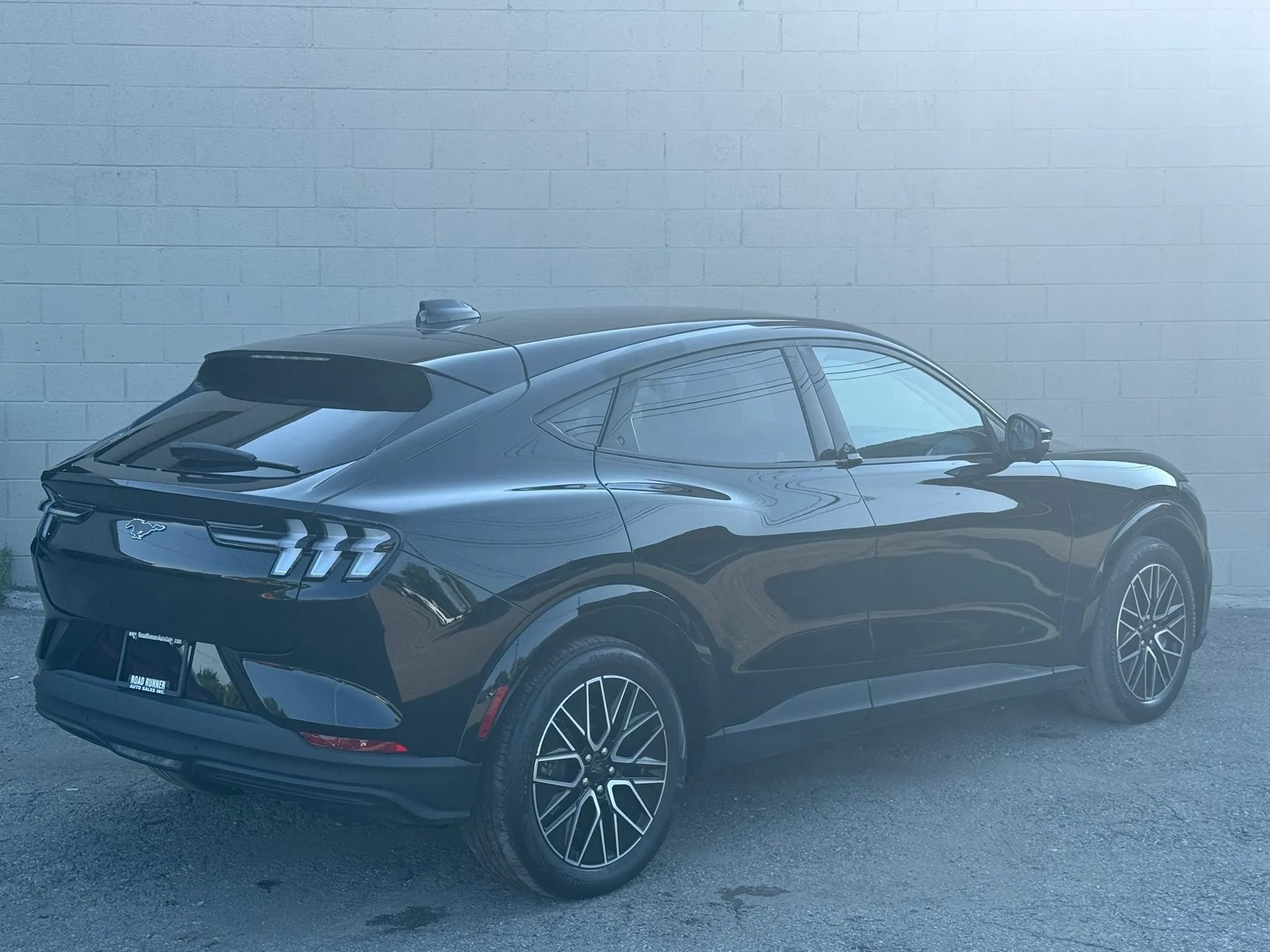 Used 2025 Ford Mustang Mach-E Premium AWD/4WD image 9