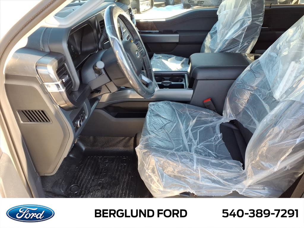 New 2026 Ford F550 4x4 Crew Cab image 8