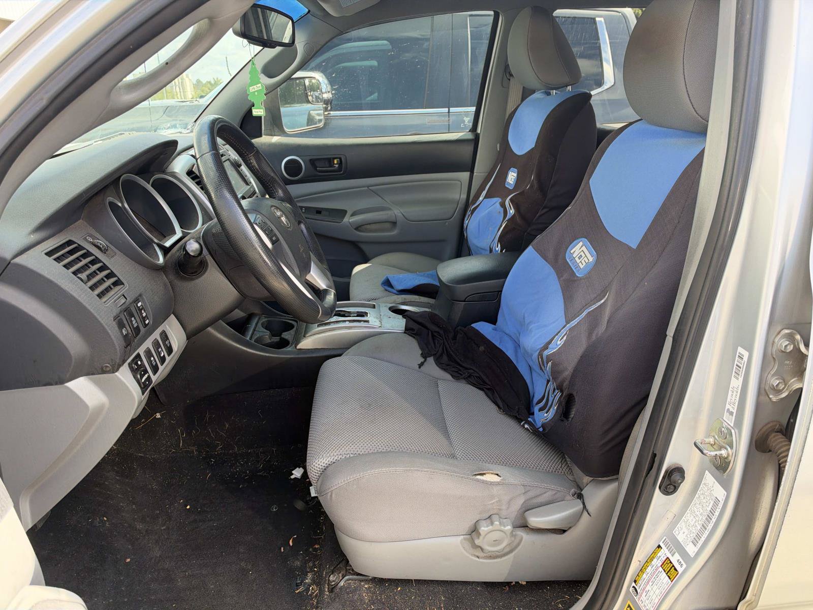 Used 2013 Toyota Tacoma 4x4 Double Cab w/ TRD Off-Road Pkg image 3