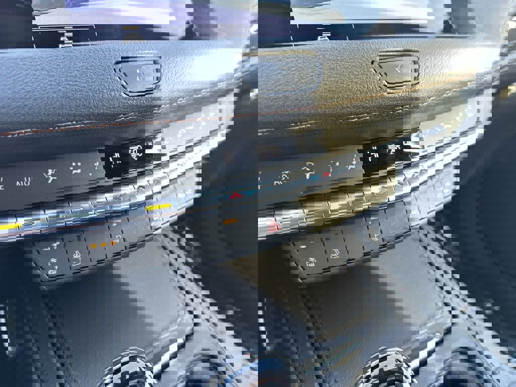 Certified 2023 Cadillac XT4 Sport image 18