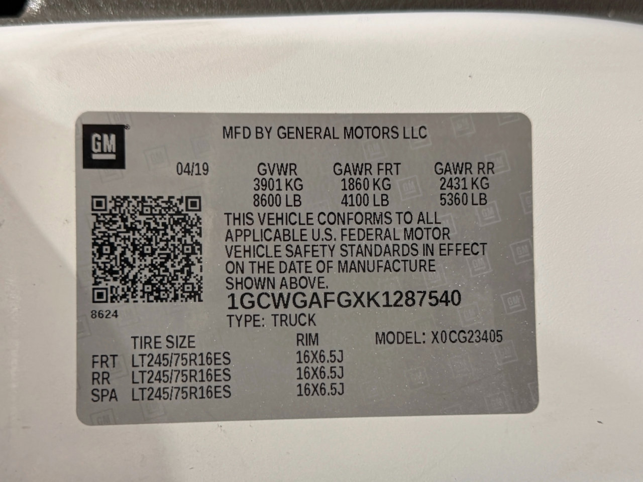 Used 2019 Chevrolet Express 2500 w/ Driver Convenience Package image 41