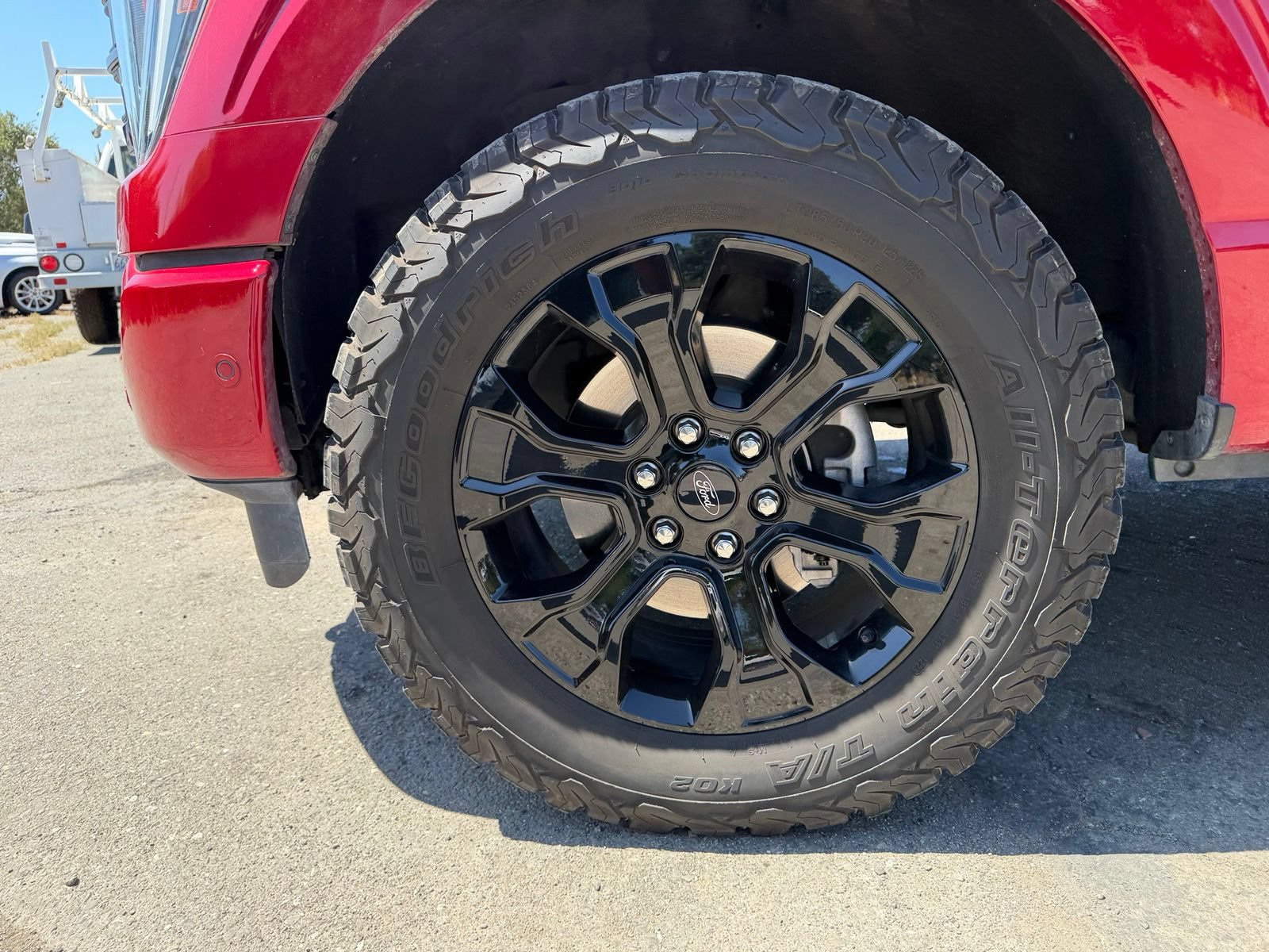 Certified 2023 Ford F150 Platinum w/ Equipment Group 701A High AWD/4WD image 9