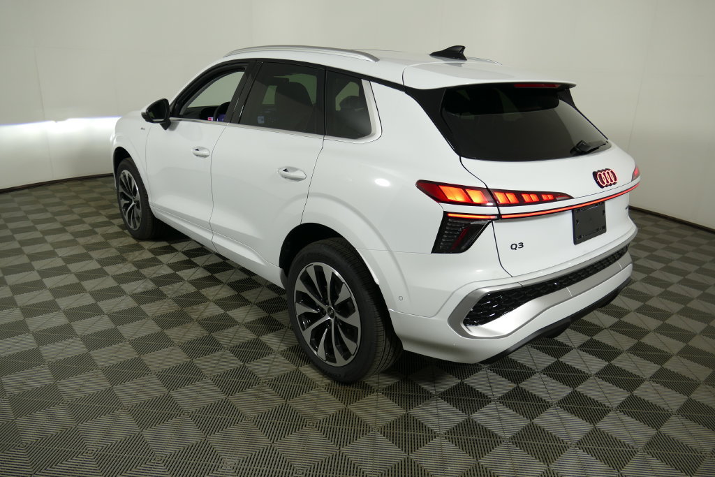 New 2026 Audi Q3 quattro 2.0T AWD/4WD image 5