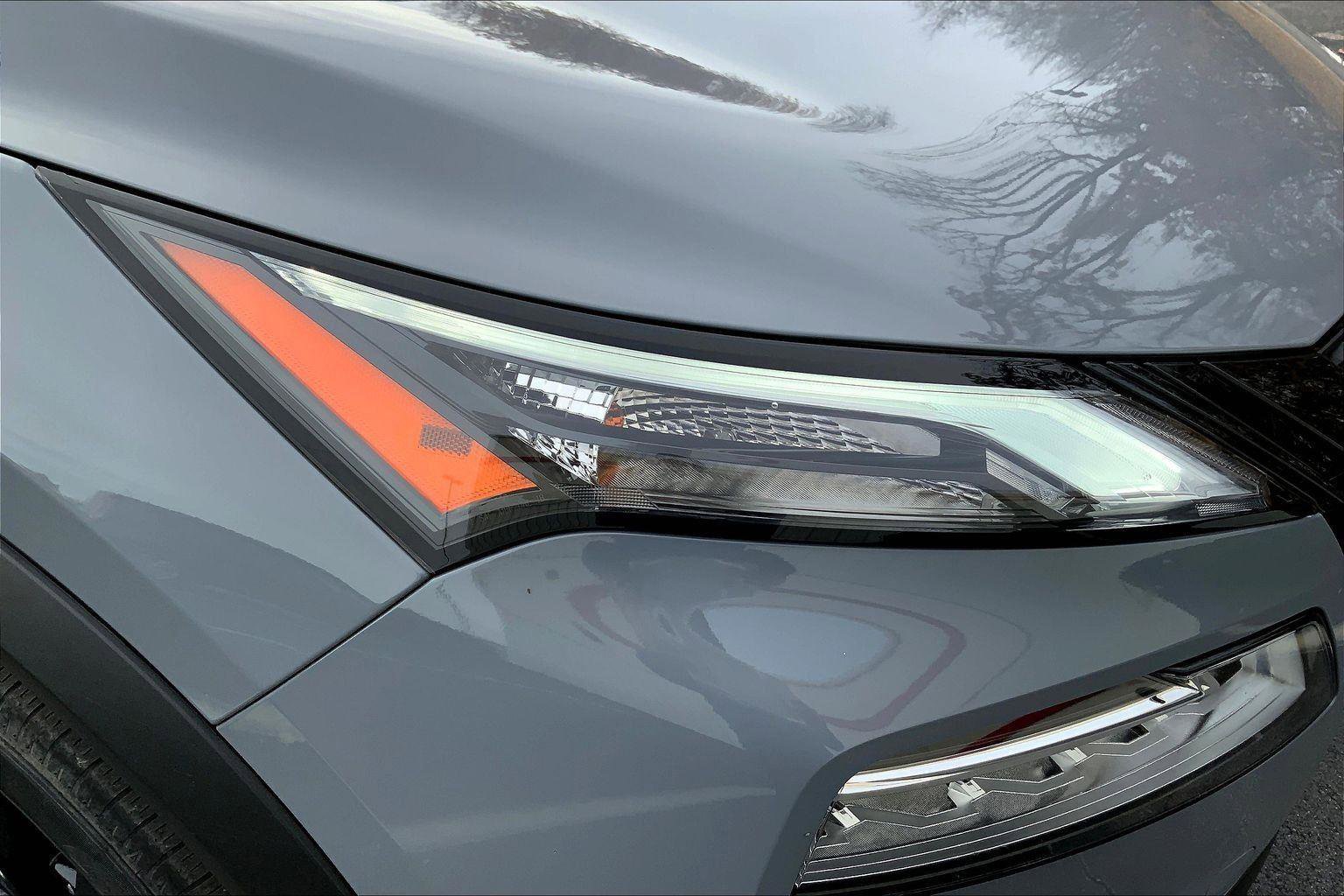 Used 2023 Nissan Rogue SV w/ SV Premium B Package image 28