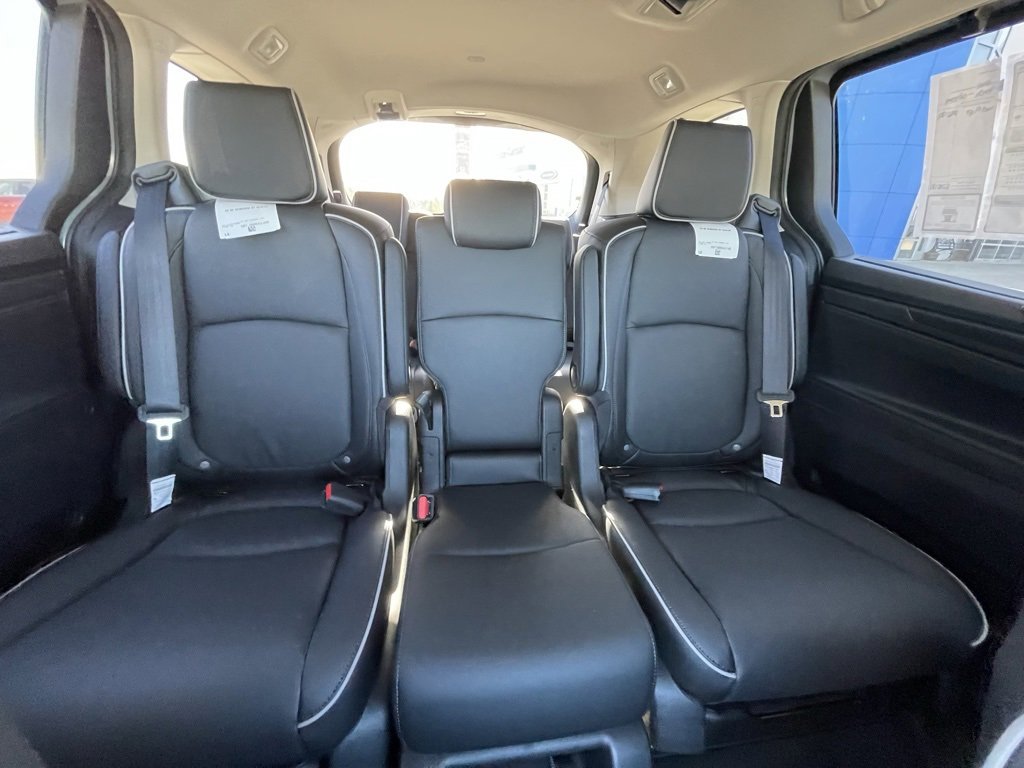New 2026 Honda Odyssey Touring image 14