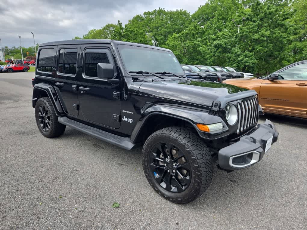Used 2023 Jeep Wrangler Unlimited Sahara w/ Cold Weather Group AWD/4WD image 2