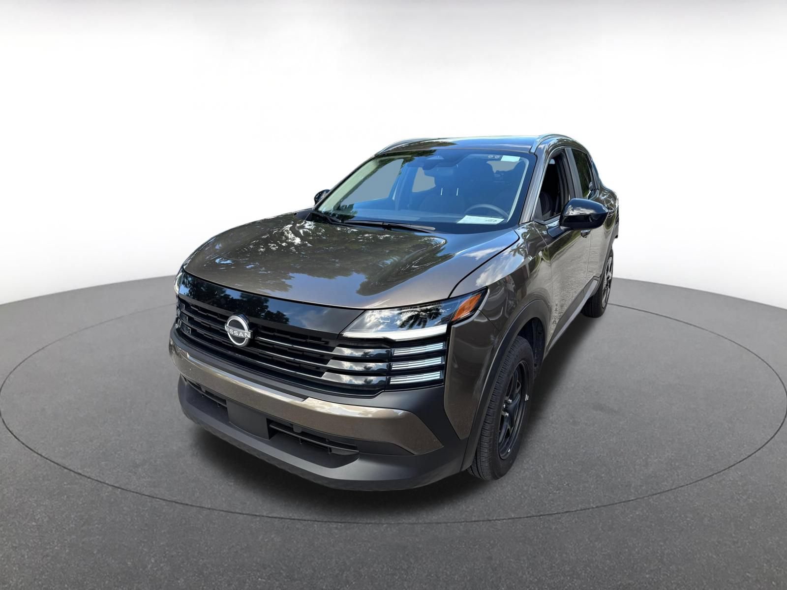 Used 2026 Nissan Kicks SV w/ Cold Weather Package FWD image 4