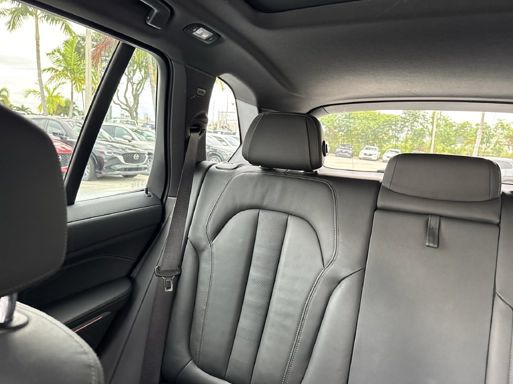 Used 2021 BMW X5 sDrive40i w/ Premium Package RWD image 17