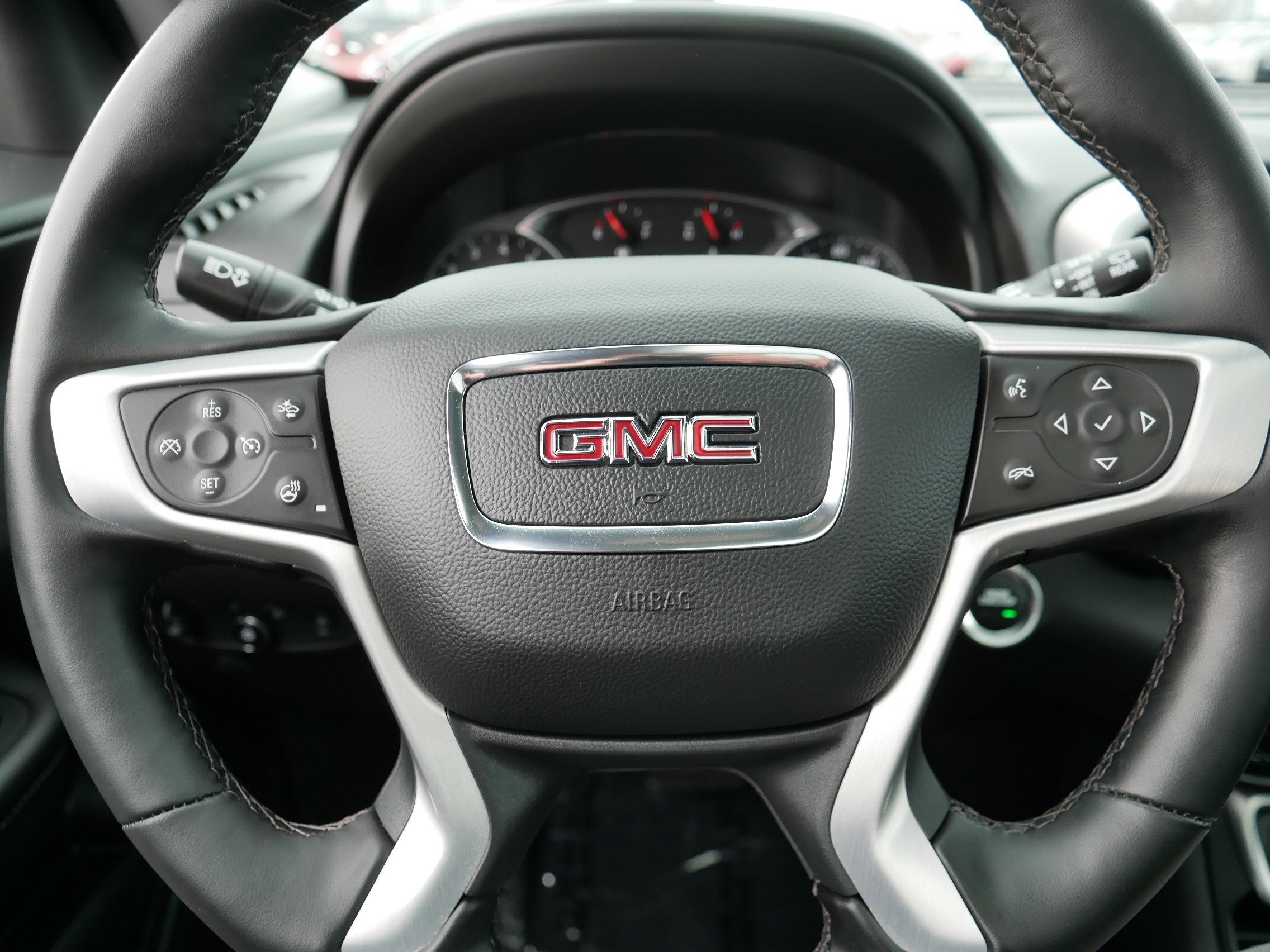 Used 2024 GMC Terrain SLT w/ Infotainment Package II image 25