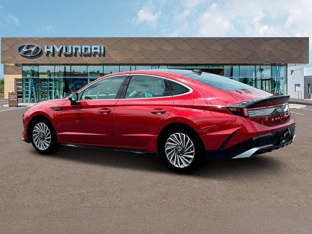 New 2025 Hyundai Sonata Limited image 4