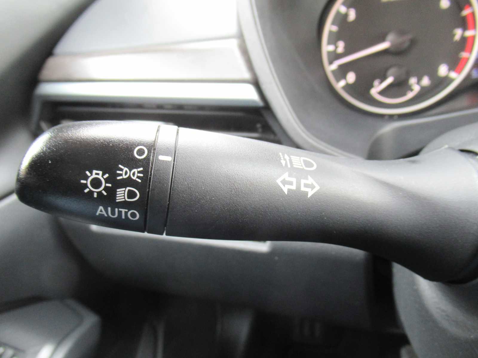 Used 2024 Nissan Altima 2.5 SV w/ SV Premium Package image 27