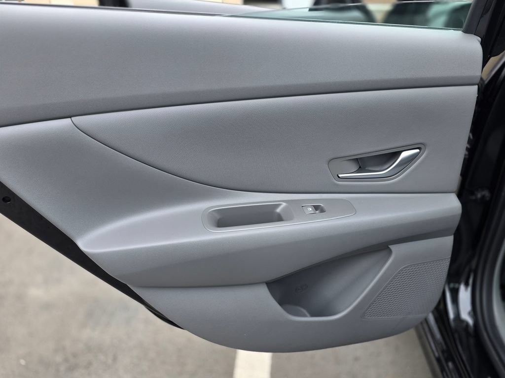 New 2026 Hyundai Elantra Sport FWD image 18