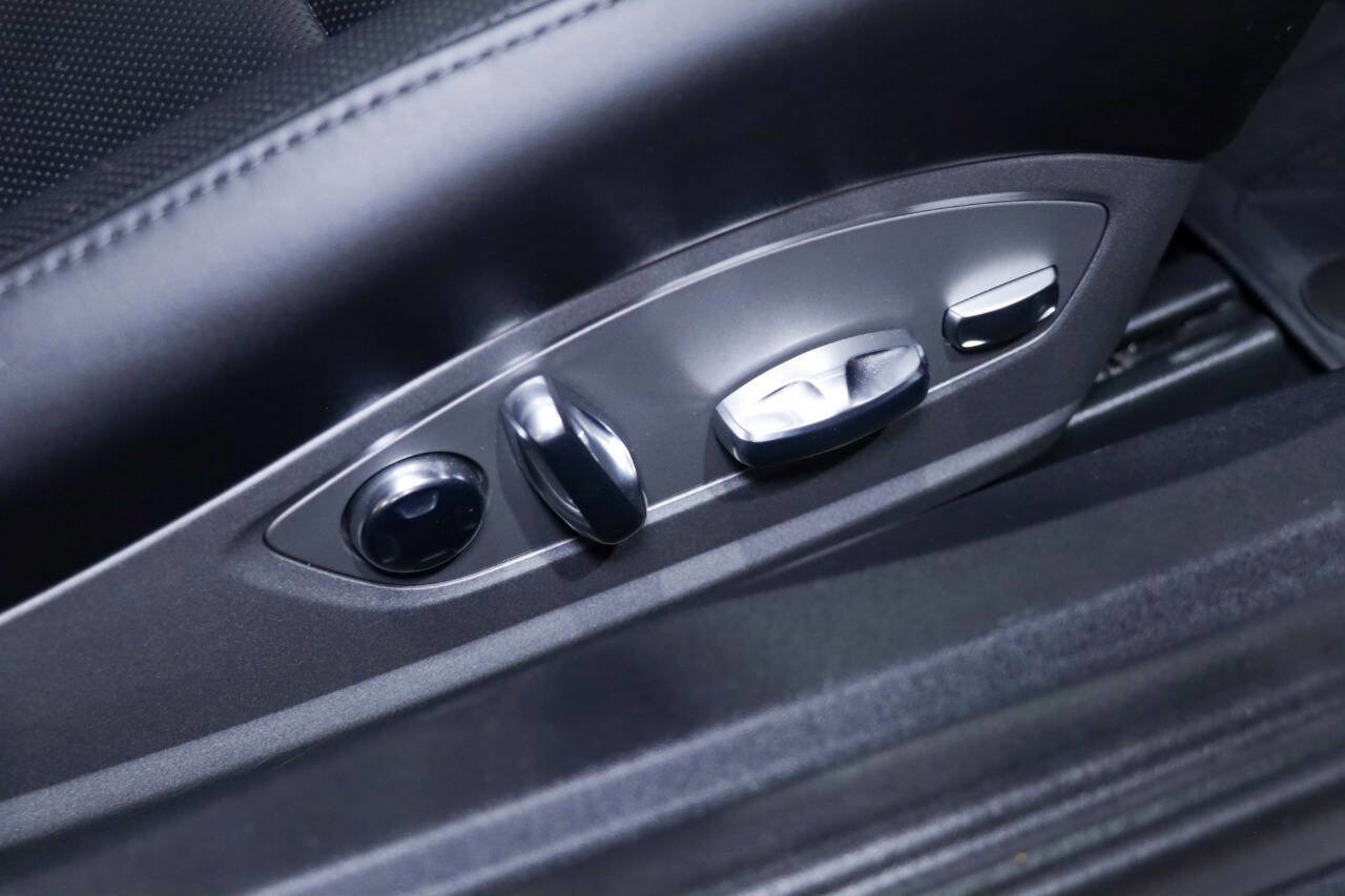 Used 2018 Porsche 911 Carrera 4S image 36