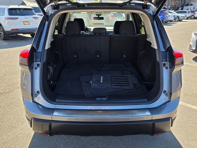 Used 2024 Nissan Rogue SV image 13