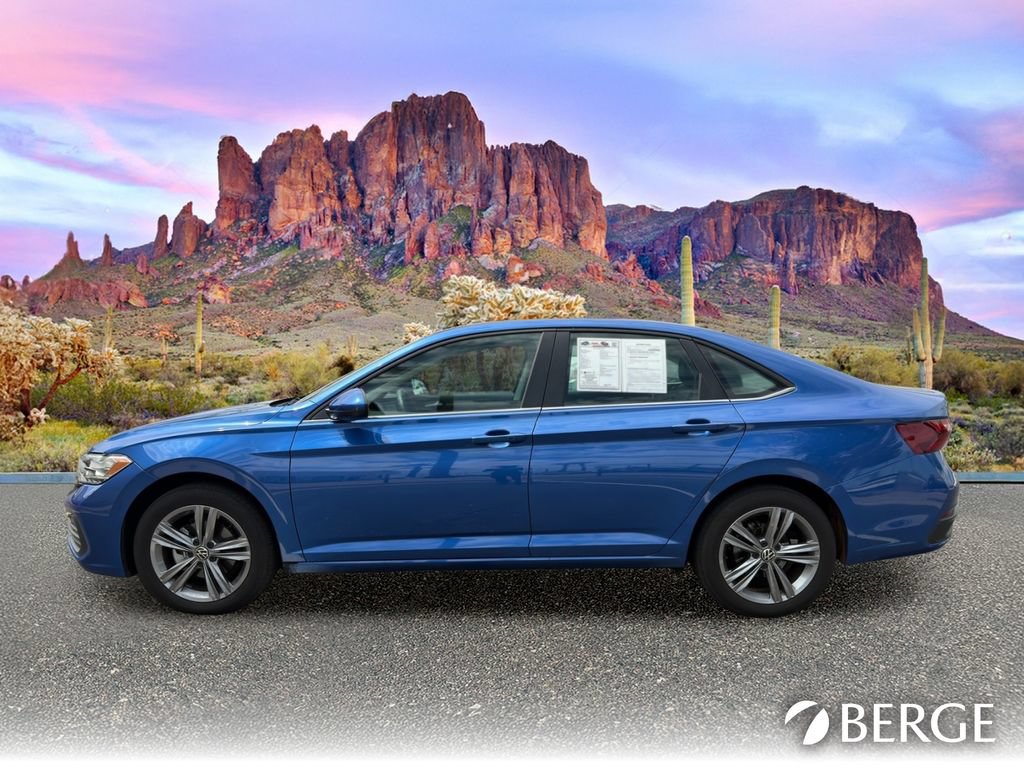 Used 2022 Volkswagen Jetta SE FWD image 3