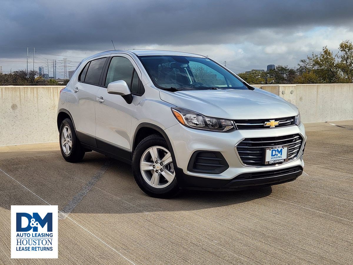 Used 2022 Chevrolet Trax LS w/ Tint and Cruise Package image 1