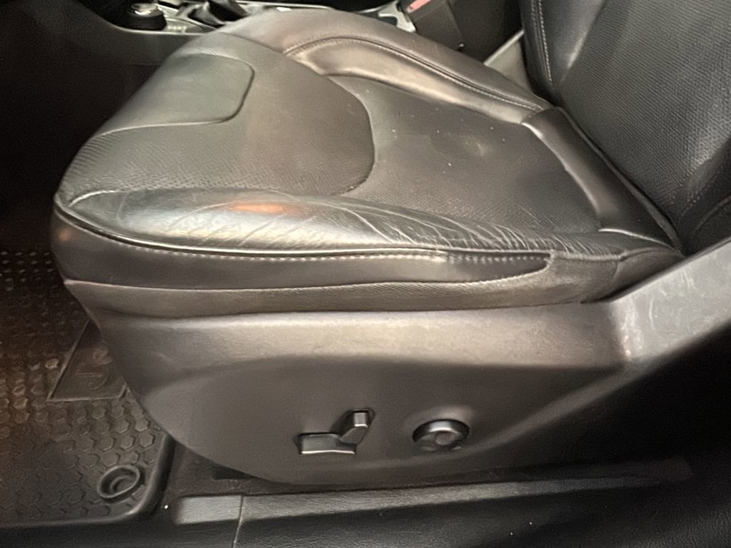 Used 2019 Jeep Cherokee Limited image 7