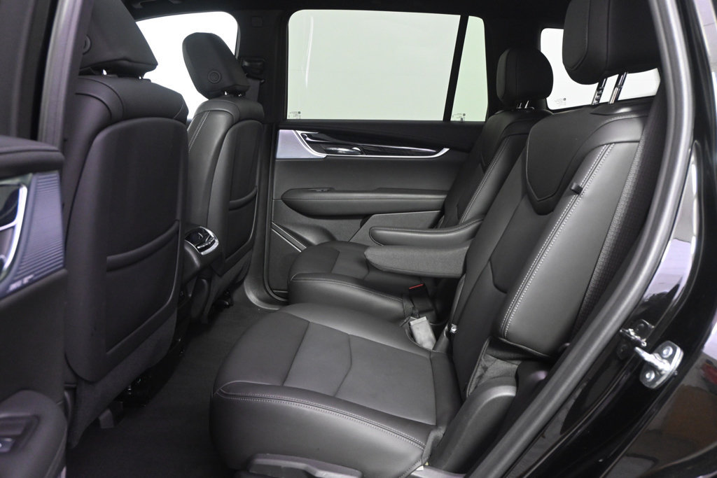 Used 2025 Cadillac XT6 Premium Luxury w/ LPO, Floor Liner Package AWD/4WD image 21
