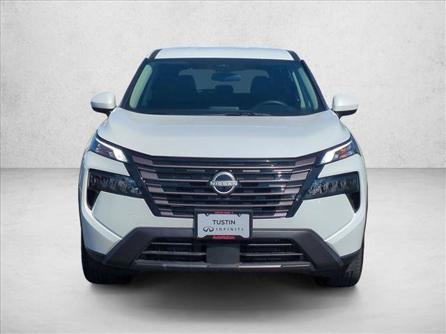 Used 2026 Nissan Rogue SV FWD image 2