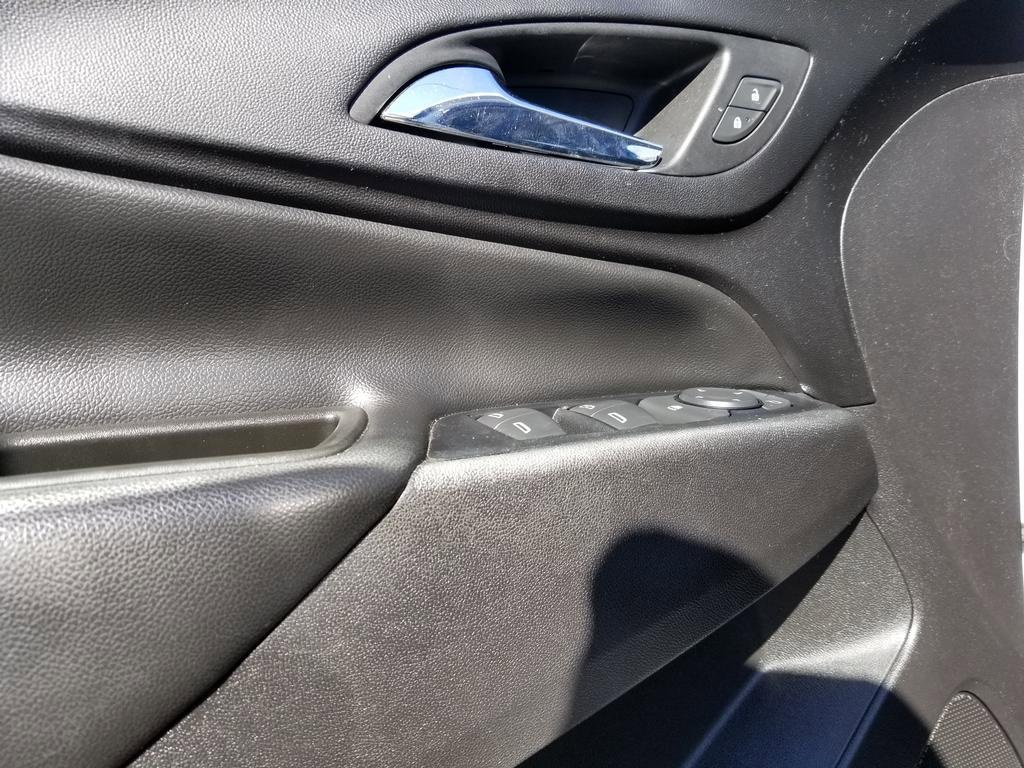 Used 2020 Chevrolet Equinox LT image 17