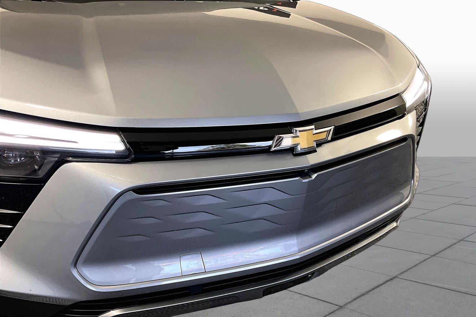 Certified 2024 Chevrolet Blazer EV LT AWD/4WD image 27