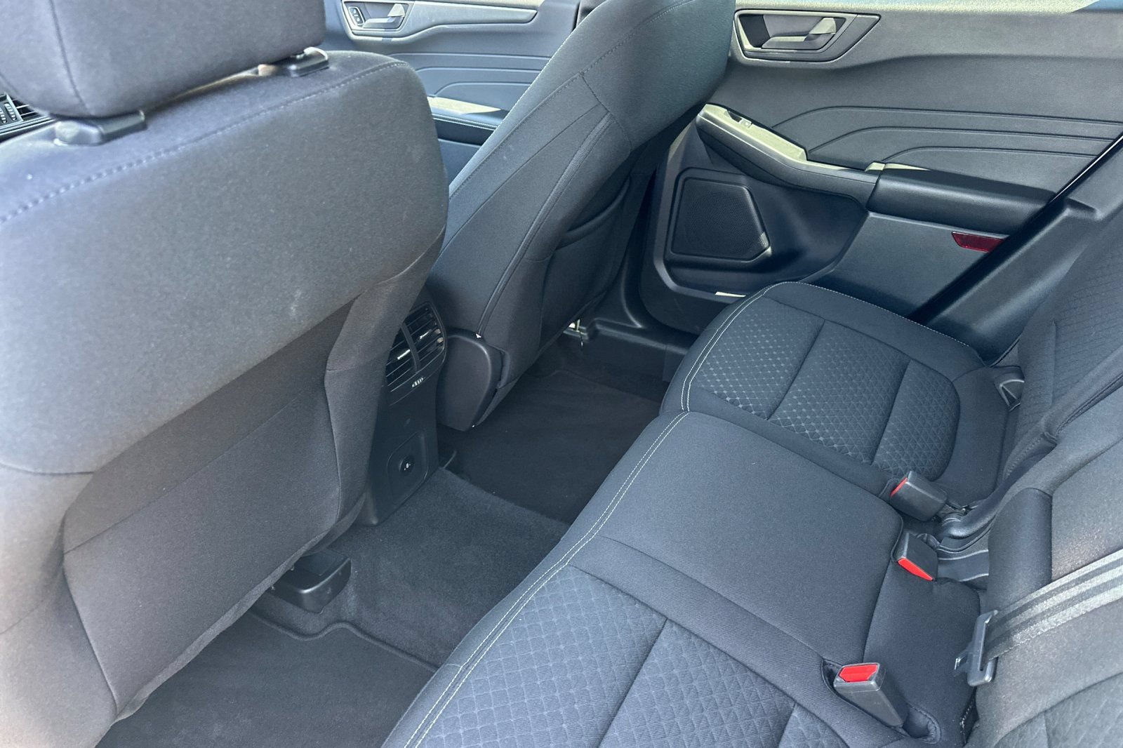 Used 2025 Ford Escape Active AWD/4WD image 16