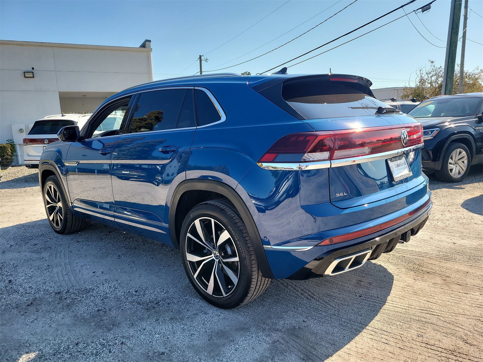 Used 2025 Volkswagen Atlas Cross Sport SEL Premium R-Line image 8
