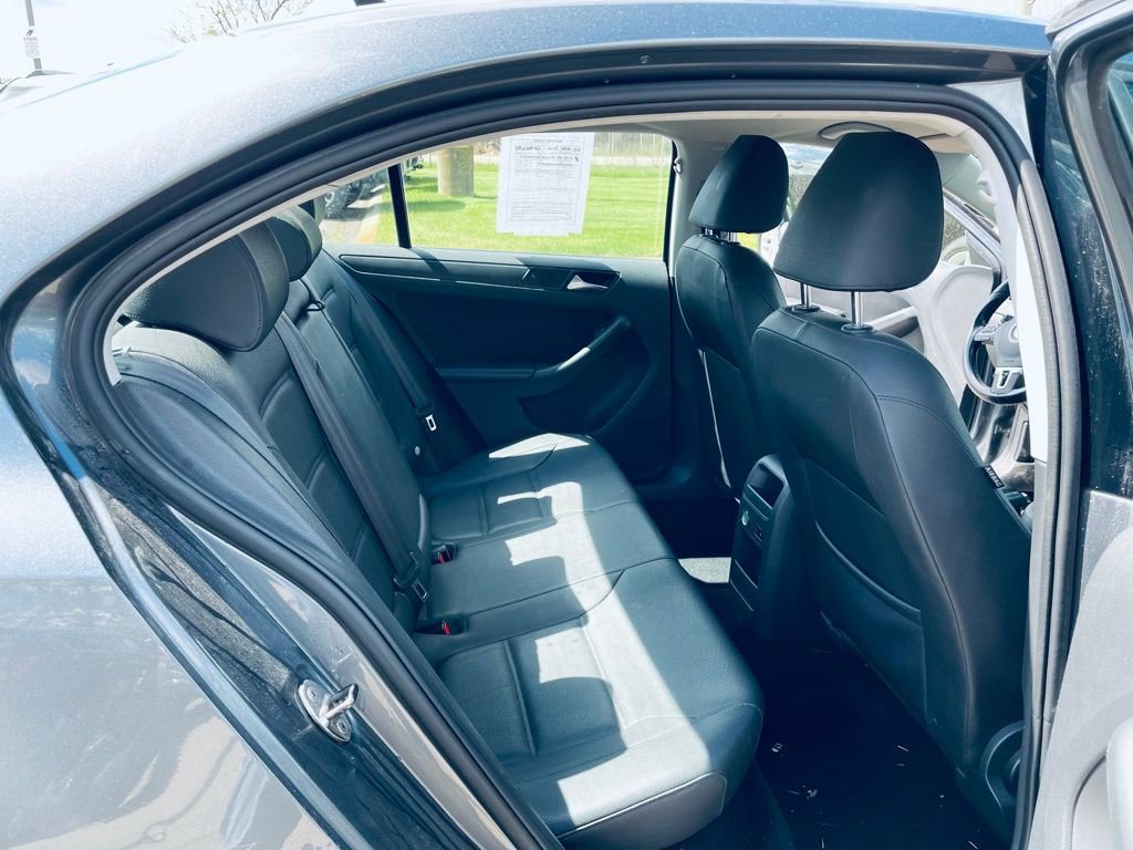 Used 2012 Volkswagen Jetta SE FWD image 21