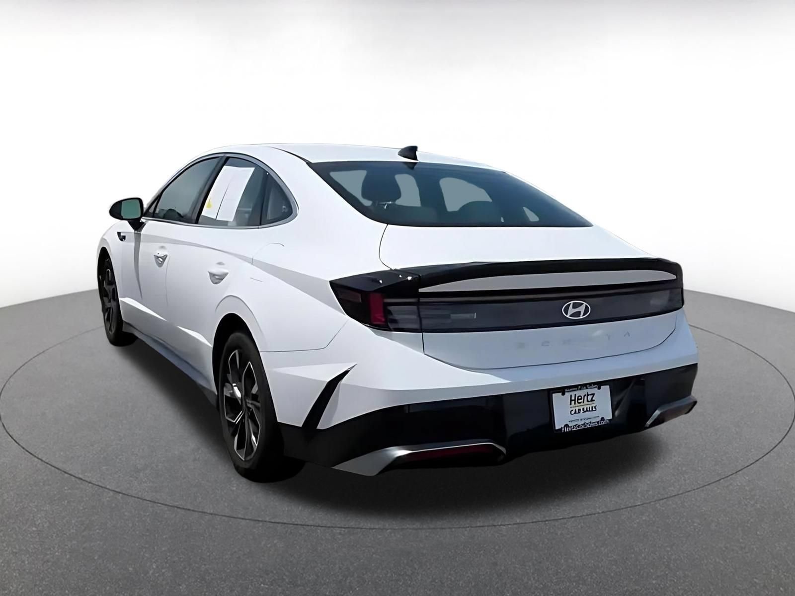 Used 2025 Hyundai Sonata SEL FWD image 5