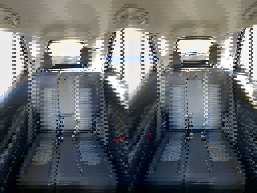 Used 2023 GMC Terrain SLE w/ Elevation Edition image 13