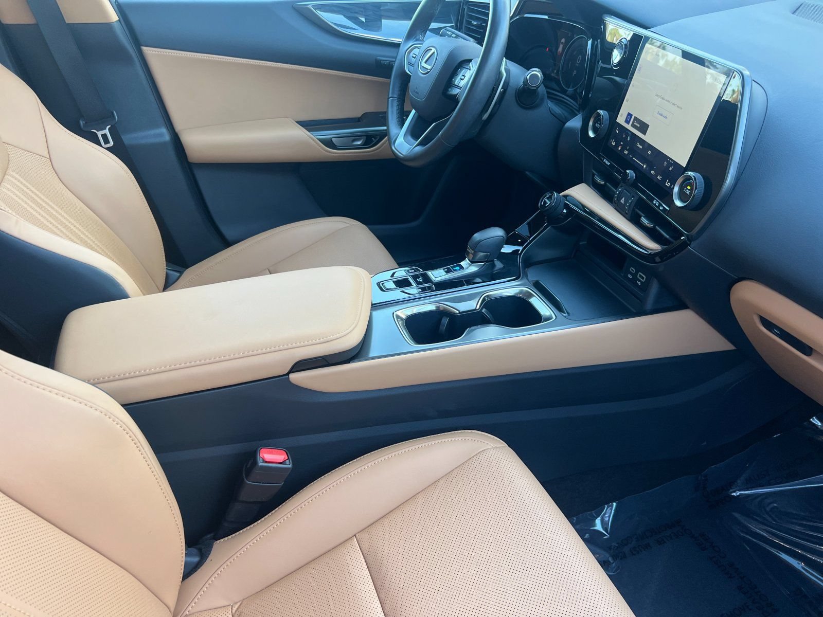 Used 2025 Lexus NX 350h AWD w/ Accessory Package (Z2) image 15